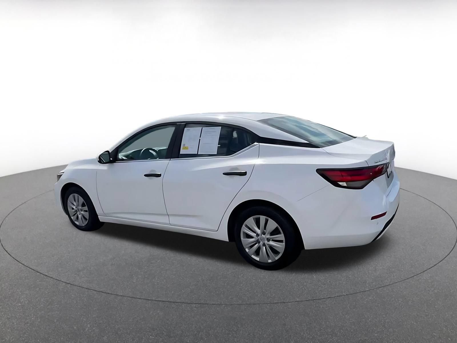 Used 2025 Nissan Sentra S FWD image 9
