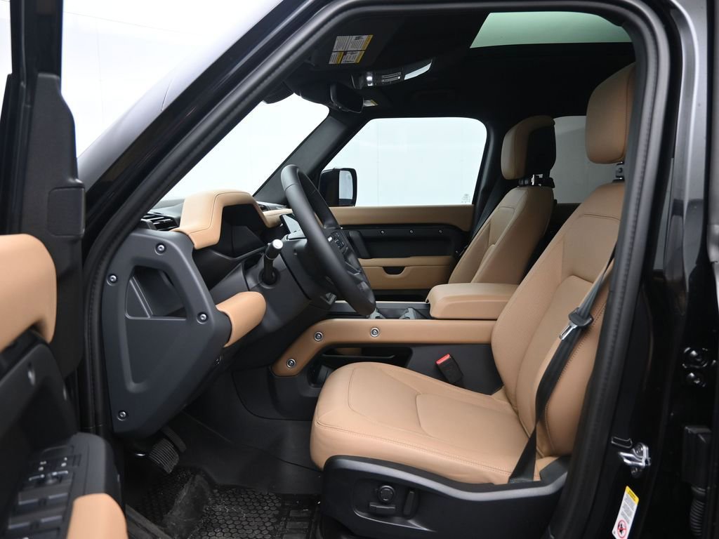 Used 2026 Land Rover Defender 110 X-Dynamic SE image 25