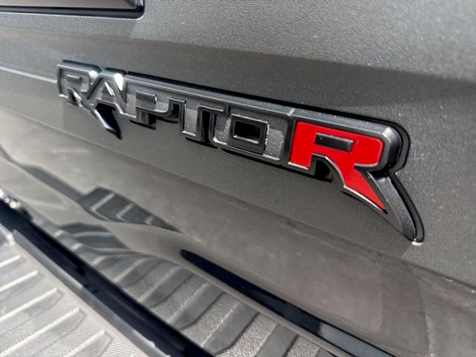 Used 2025 Ford F150 Raptor w/ Equipment Group 803A Raptor R AWD/4WD image 8