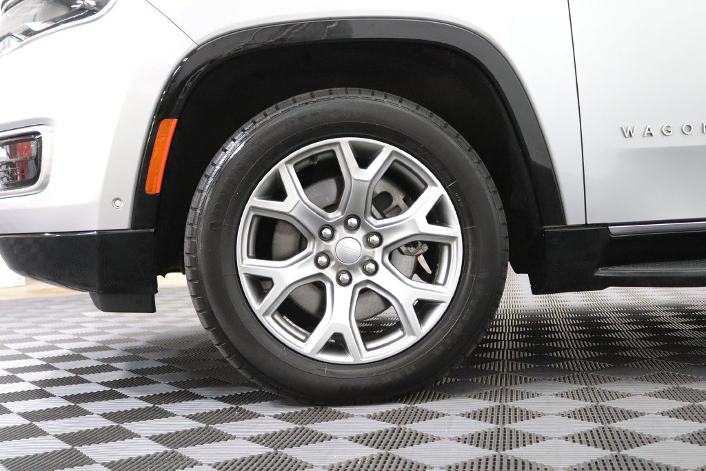 Used 2022 Jeep Wagoneer Series II AWD/4WD image 6