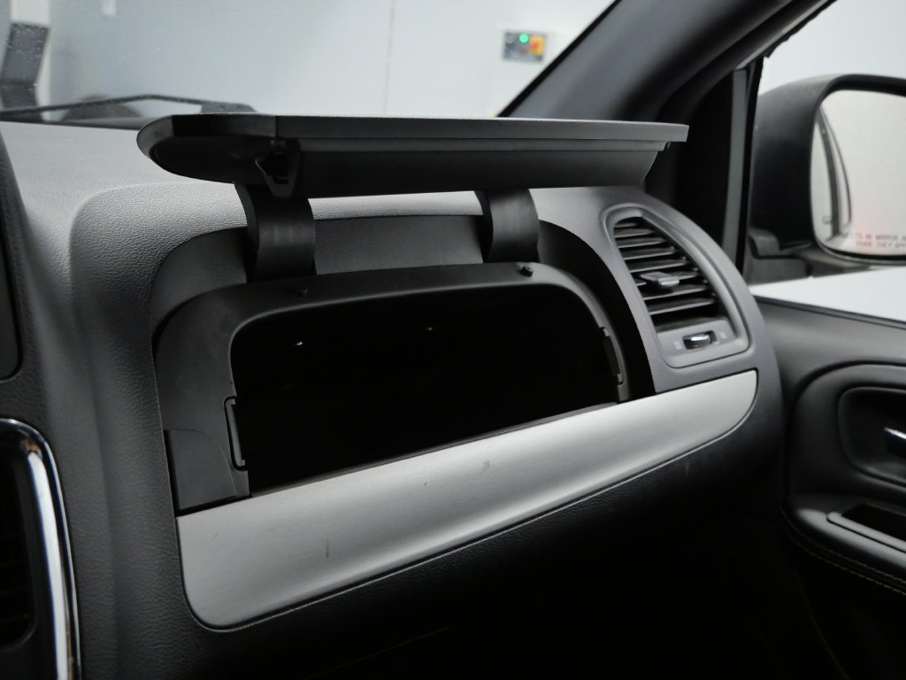 Used 2015 Dodge Grand Caravan SE w/ Quick Order Package 29E SE FWD image 30