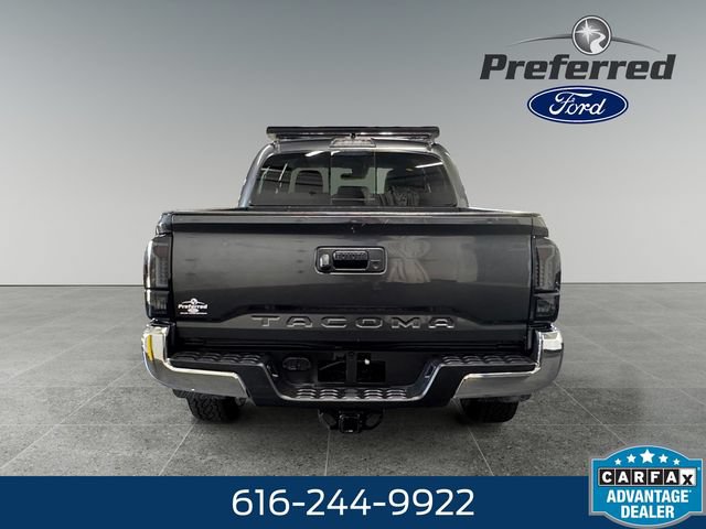 Used 2022 Toyota Tacoma TRD Off-Road AWD/4WD image 23