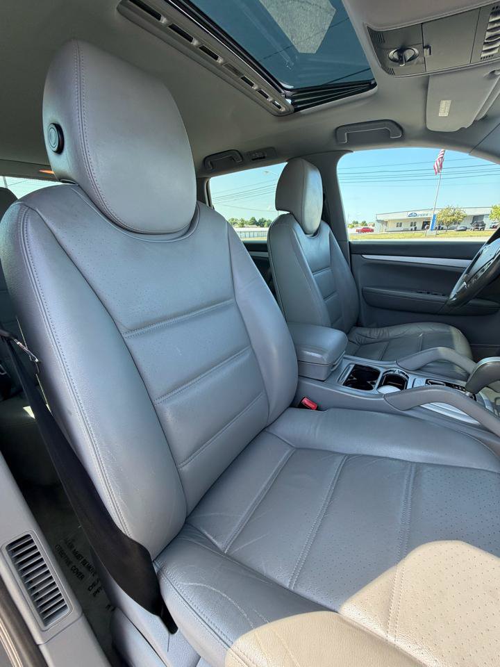 Used 2004 Porsche Cayenne S AWD/4WD image 53