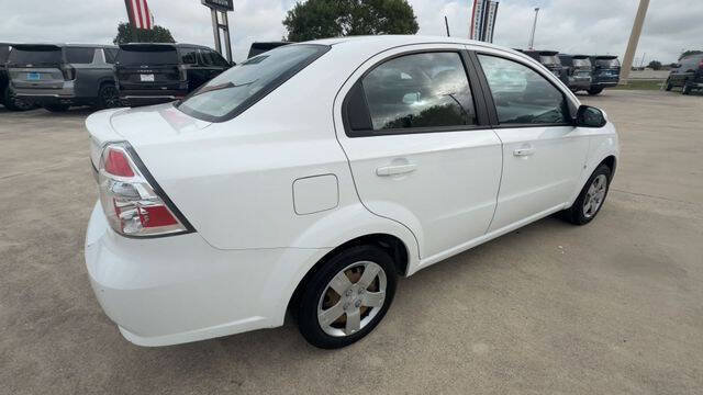 Used 2009 Chevrolet Aveo LT w/ Power and Convenience Package FWD image 8