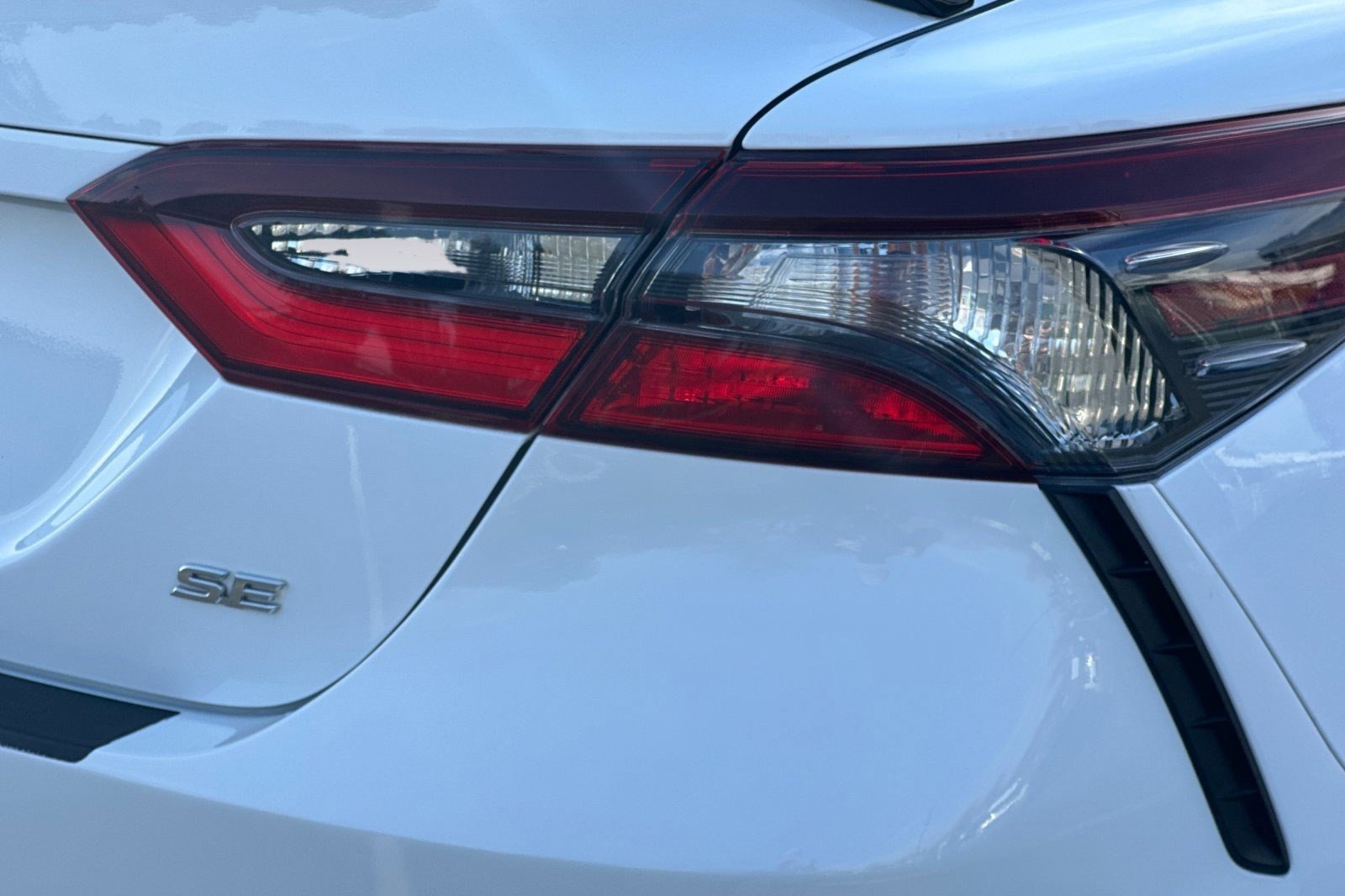 Used 2022 Toyota Camry SE image 12