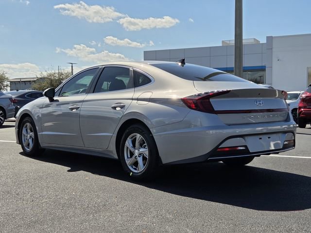 Used 2023 Hyundai Sonata SE image 4