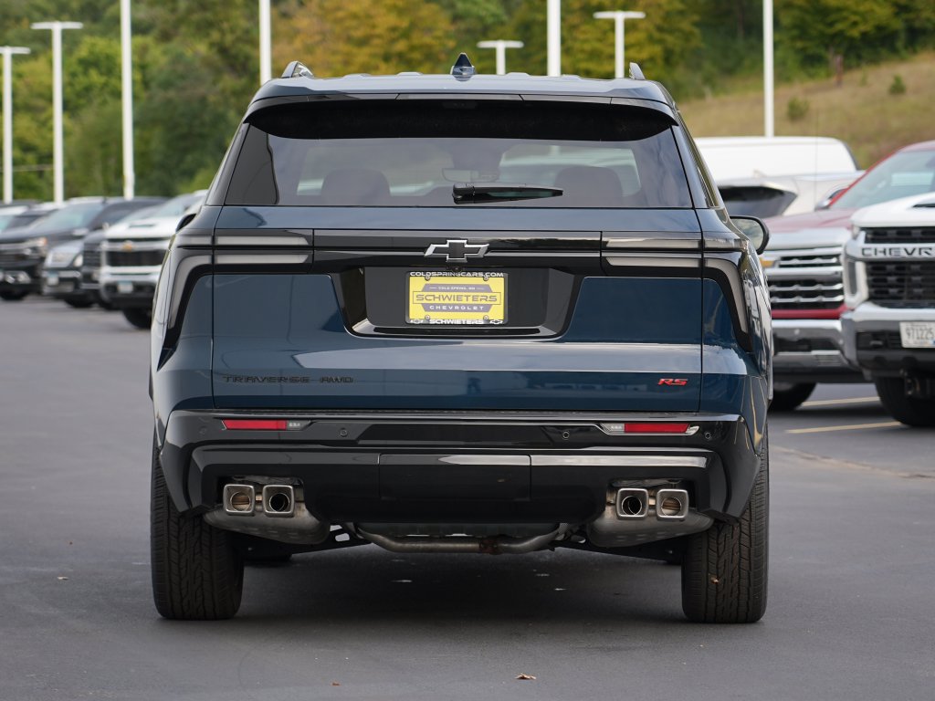 New 2027 Chevrolet Traverse RS w/ LPO, Floor Liner Package AWD/4WD image 5