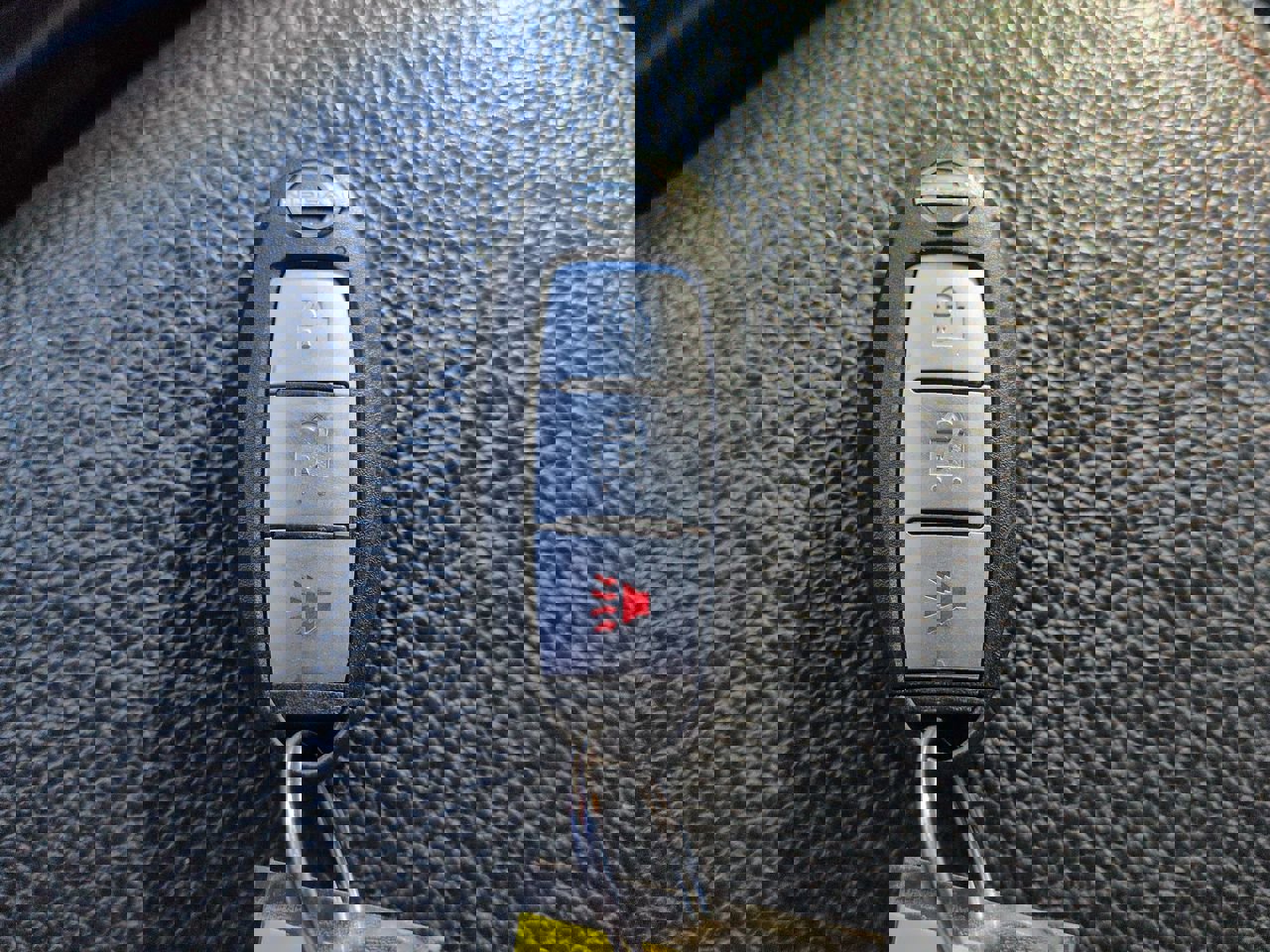 Used 2024 Nissan Titan PRO-4X w/ Off Road Protection Package image 28