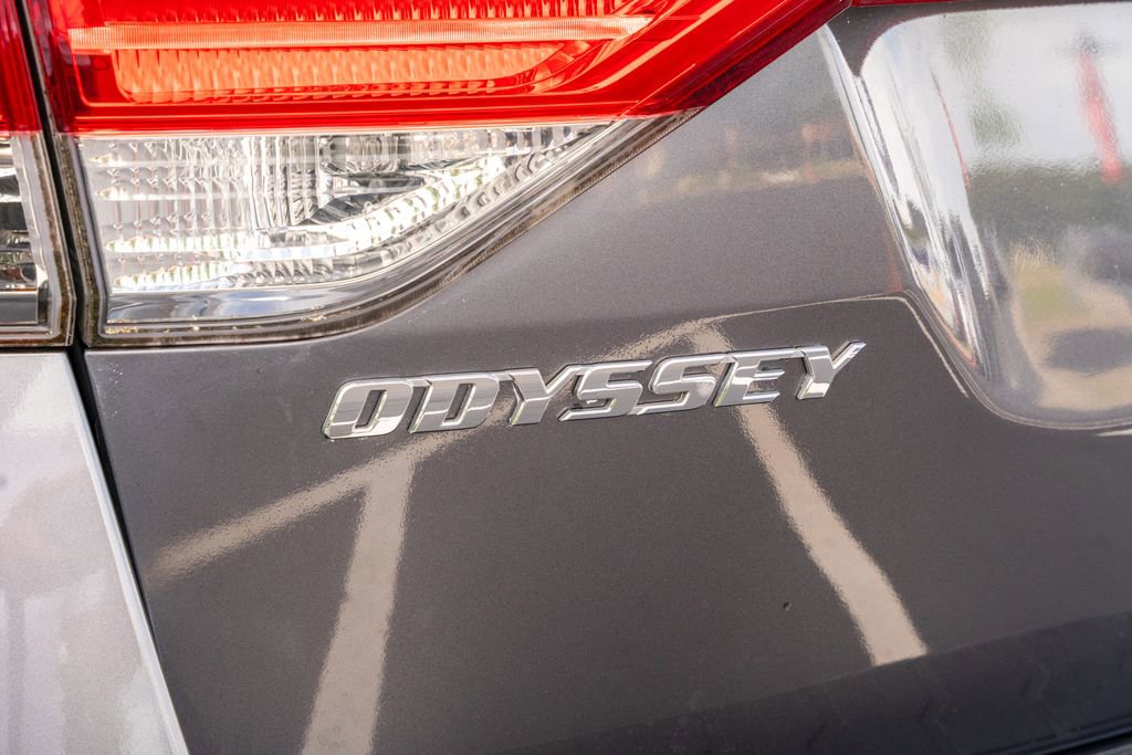 Used 2016 Honda Odyssey Touring Elite image 18