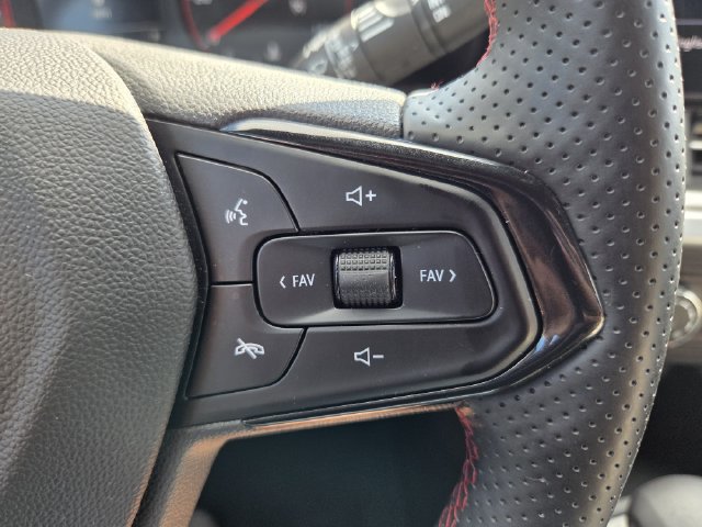 Certified 2024 Chevrolet Trax RS FWD image 23
