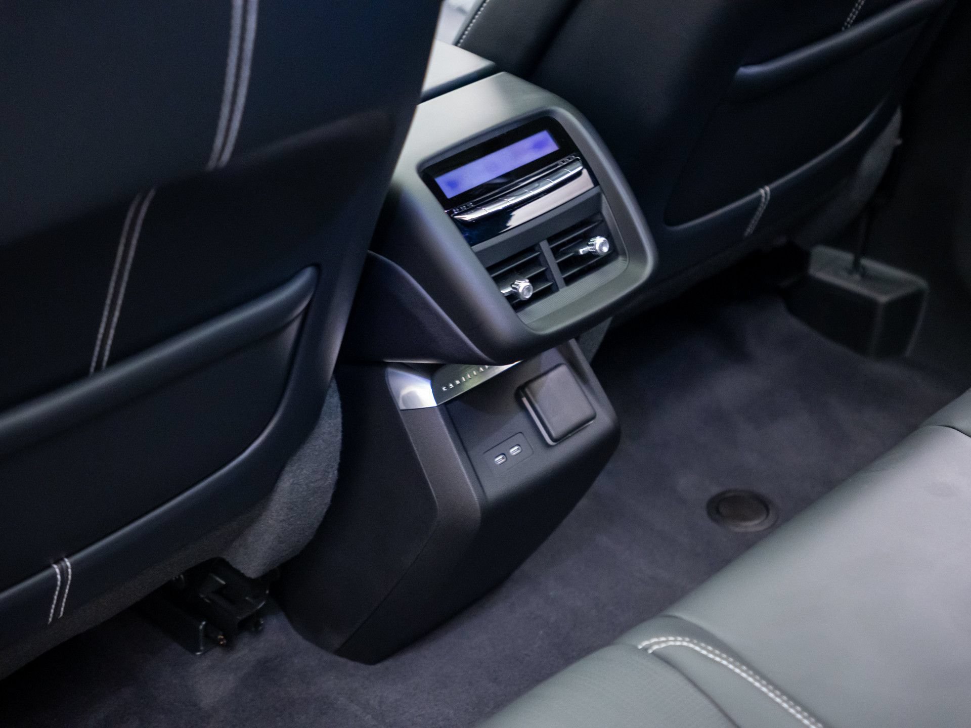 Certified 2024 Cadillac Lyriq Luxury w/ LPO, Floor Liner Package AWD/4WD image 22