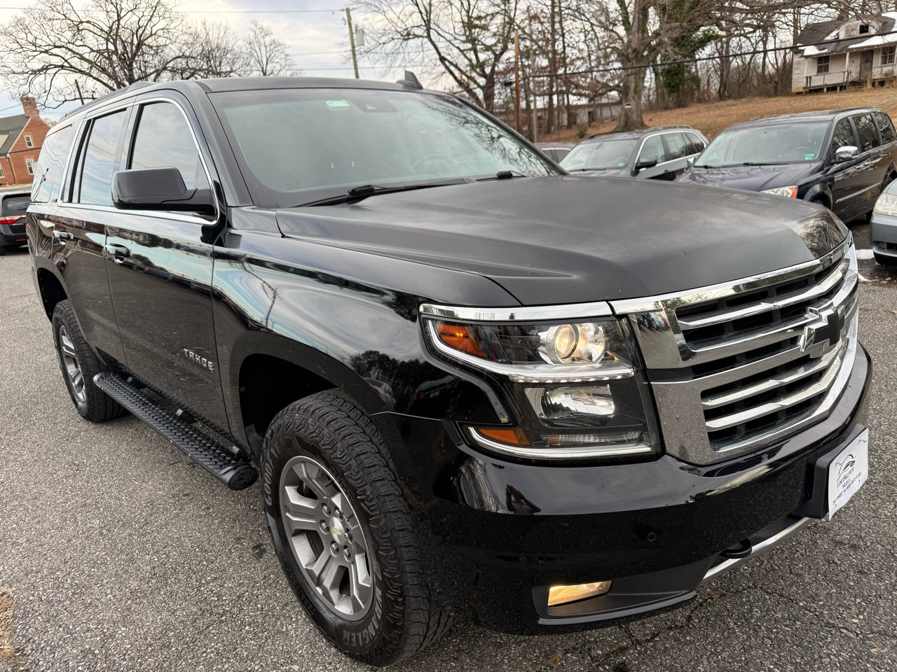 Used 2017 Chevrolet Tahoe LT image 2