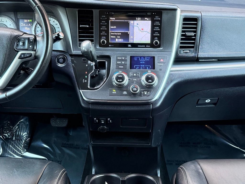 Used 2019 Toyota Sienna SE w/ SE Preferred Package FWD image 26