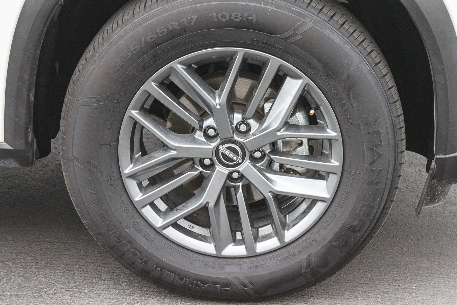 Used 2024 Nissan Rogue S image 12