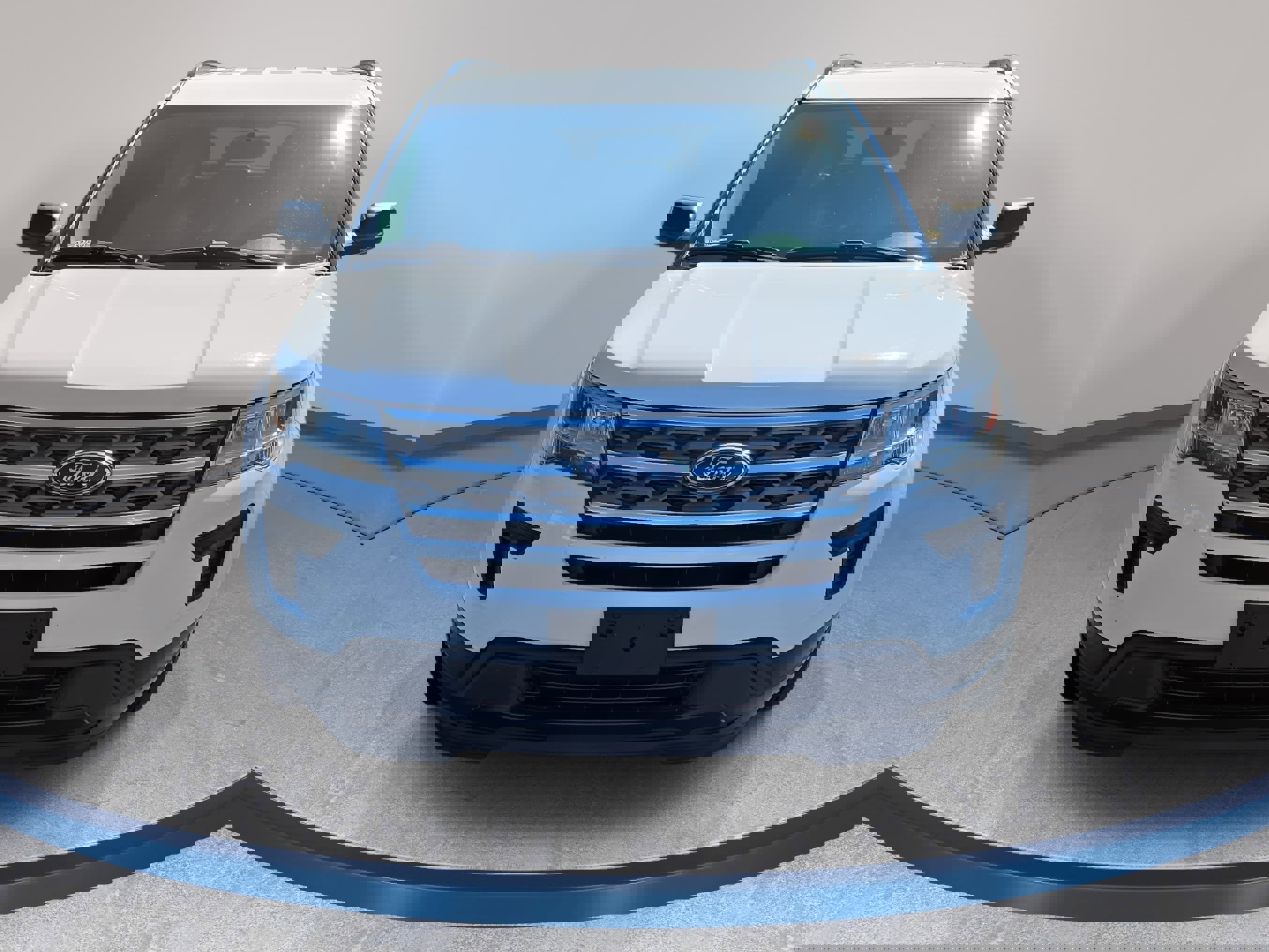 Used 2018 Ford Explorer FWD image 2