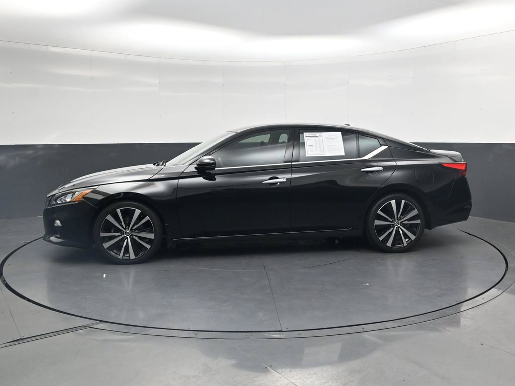 Used 2019 Nissan Altima 2.5 Platinum FWD image 11