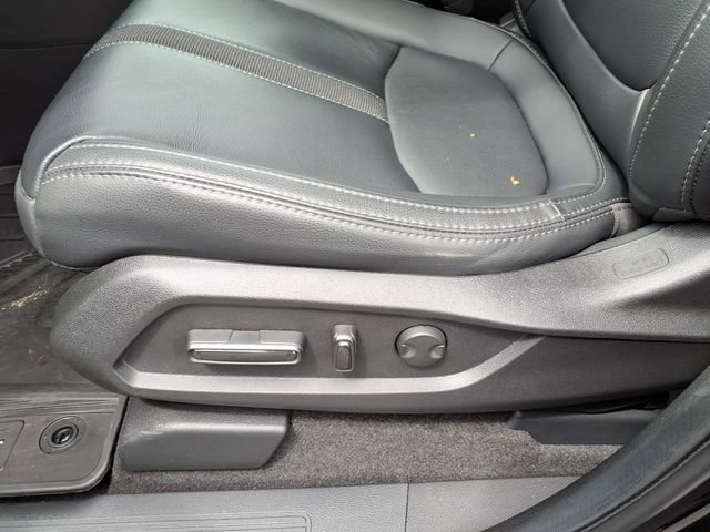 Certified 2025 Honda Pilot Touring image 14
