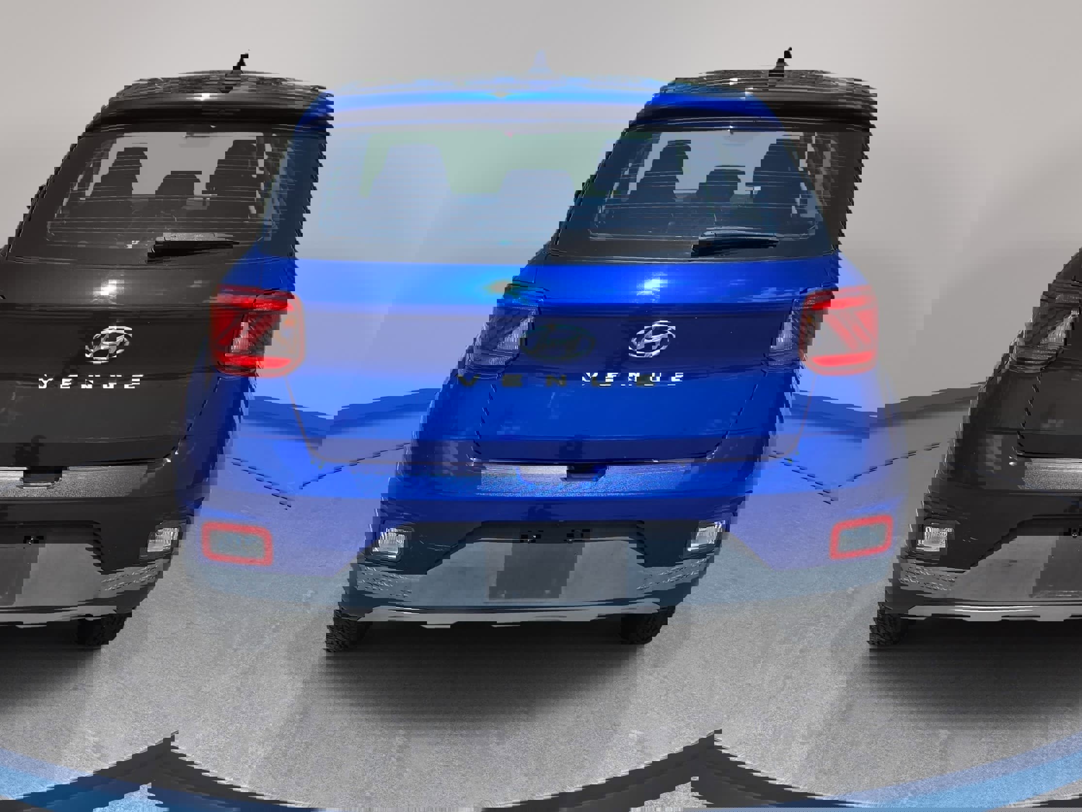 Used 2020 Hyundai Venue SE image 6