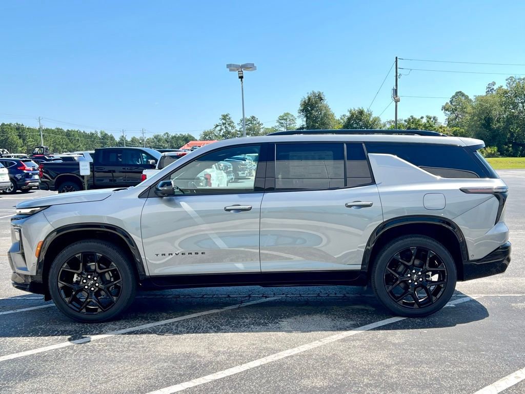 New 2026 Chevrolet Traverse RS w/ LPO, Floor Liner Package image 5