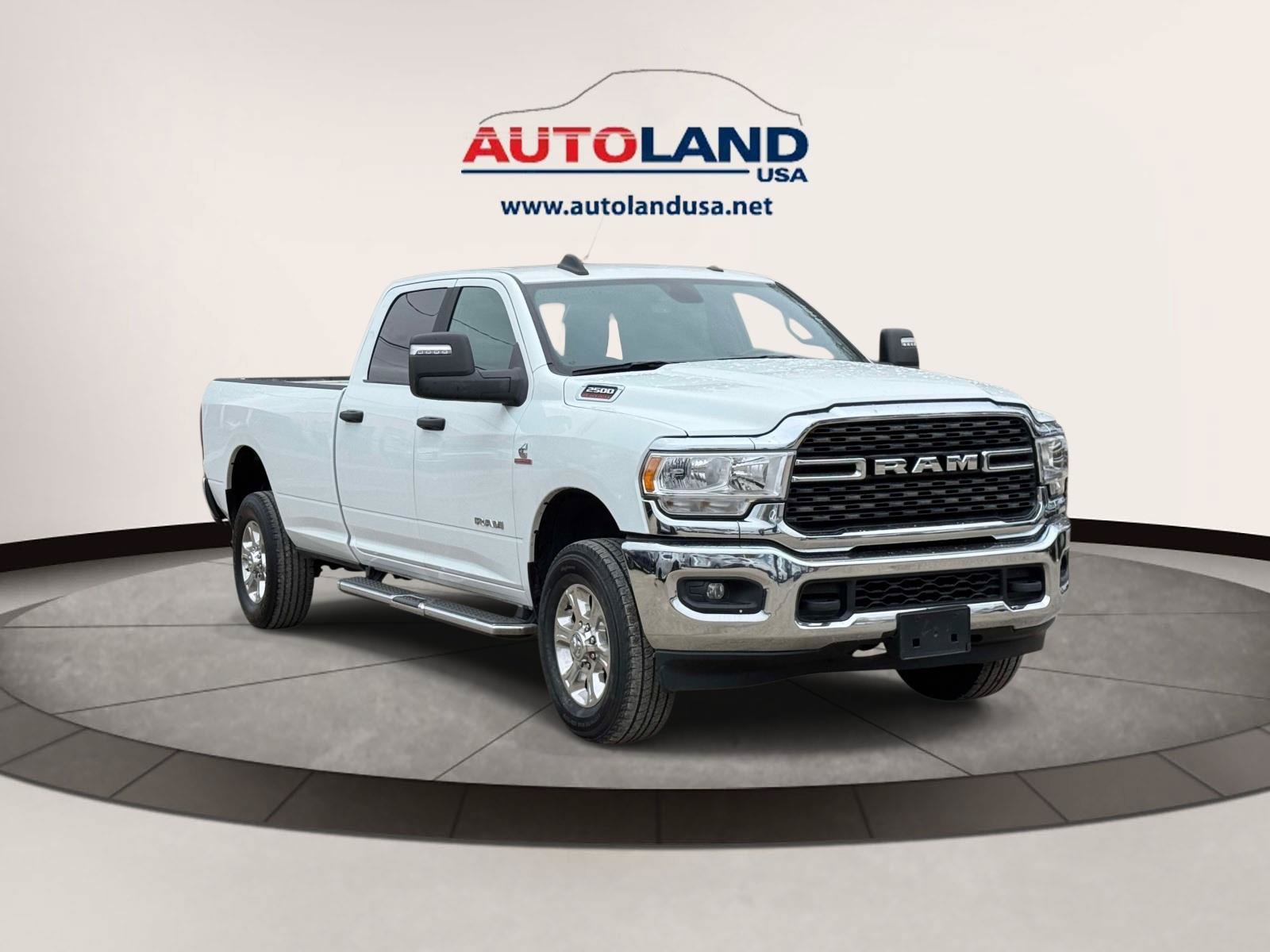 Used 2024 RAM 2500 Big Horn AWD/4WD image 2