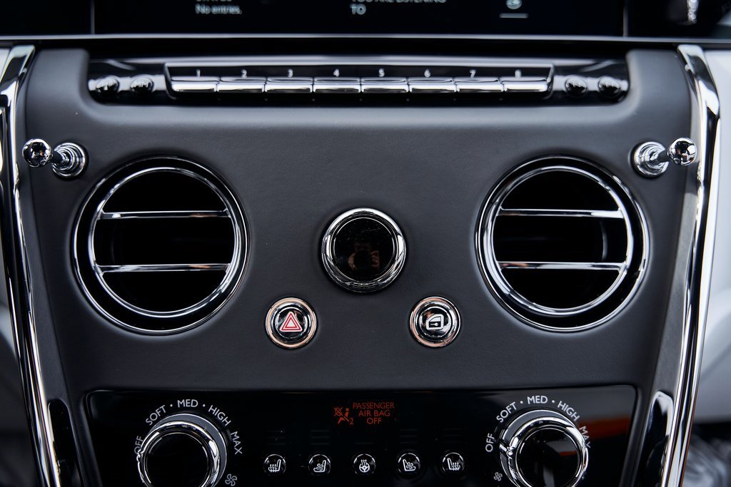 Used 2026 Rolls-Royce Cullinan image 76