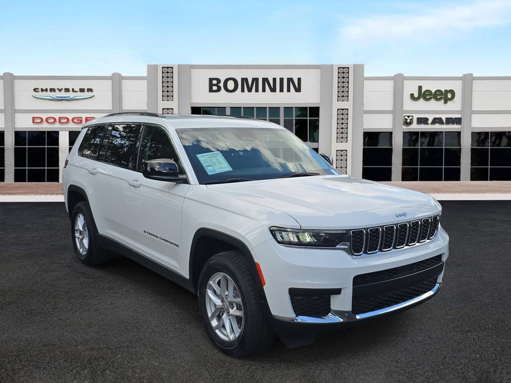 Used 2022 Jeep Grand Cherokee L Laredo w/ Luxury Tech Group I image 2