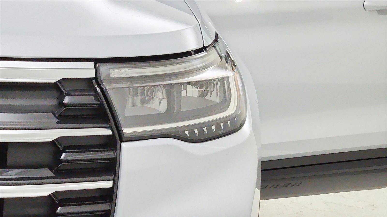 New 2026 Ford Explorer Active image 17