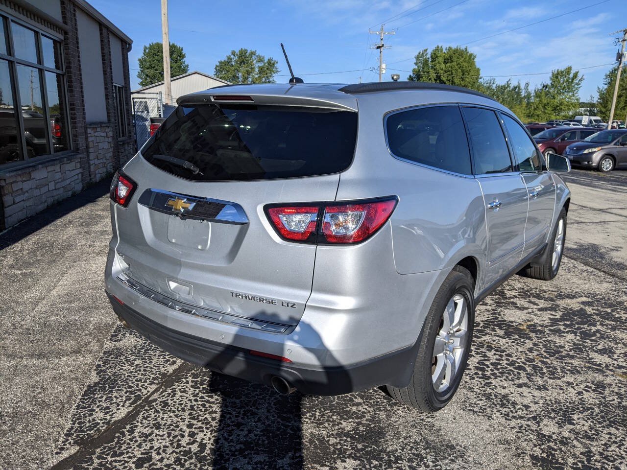Used 2014 Chevrolet Traverse LTZ AWD/4WD image 3