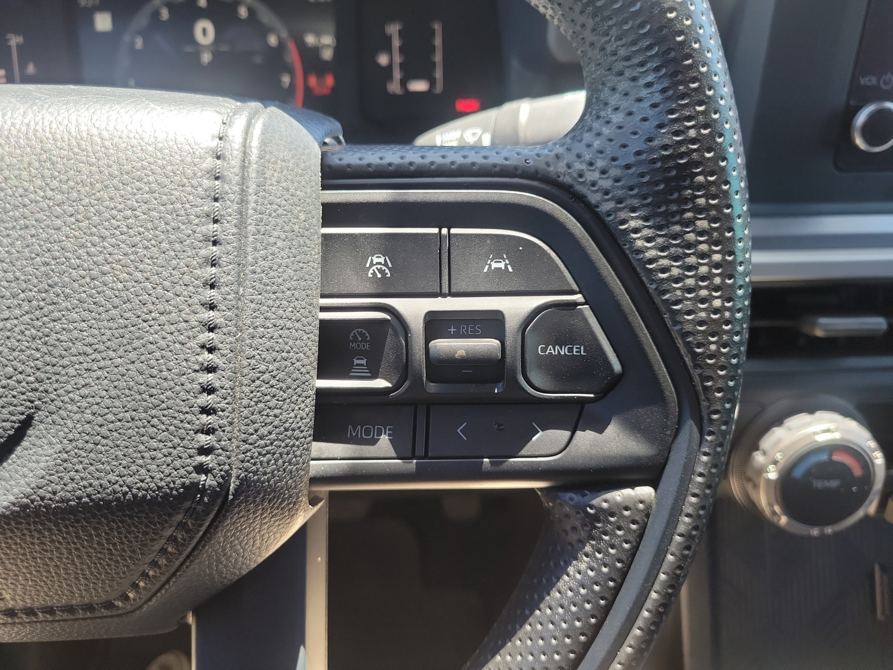 Used 2024 Toyota Tacoma SR5 AWD/4WD image 30
