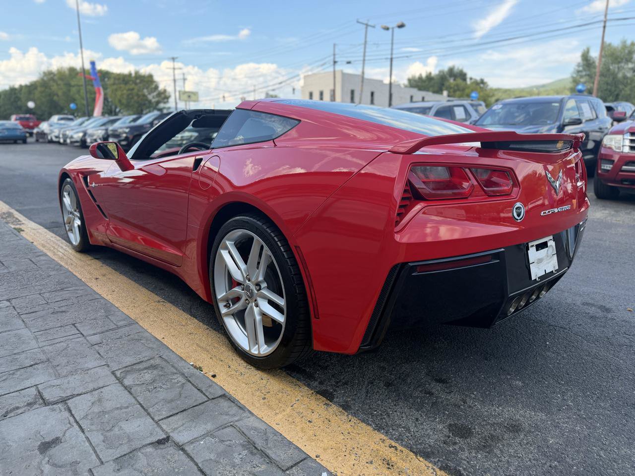 Used 2018 Chevrolet Corvette Stingray Coupe w/ 1LT RWD image 6