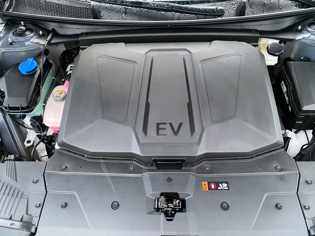 Certified 2026 Hyundai Ioniq 5 SE image 28