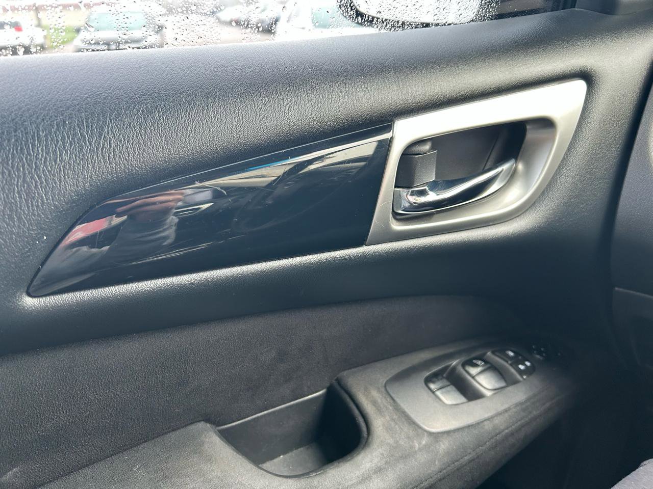 Used 2013 Nissan Pathfinder S AWD/4WD image 28