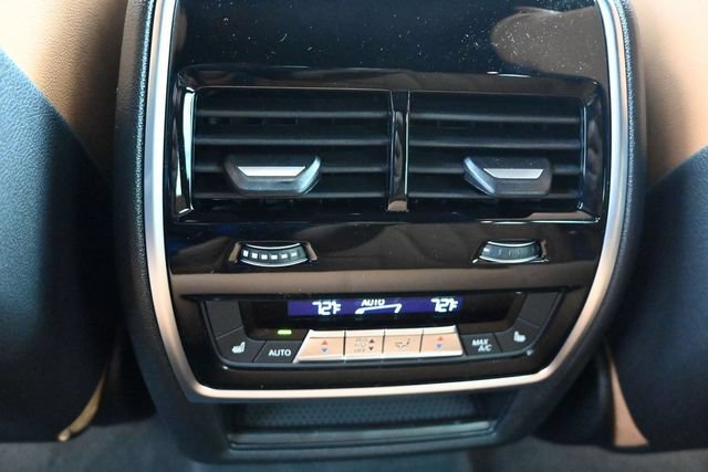 New 2026 BMW X5 xDrive40i w/ M Sport Package AWD/4WD image 16
