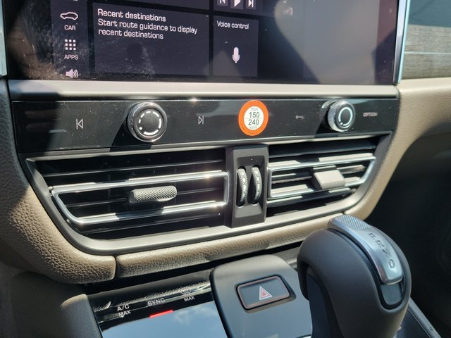 Certified 2026 Porsche Macan Turbo AWD/4WD image 34