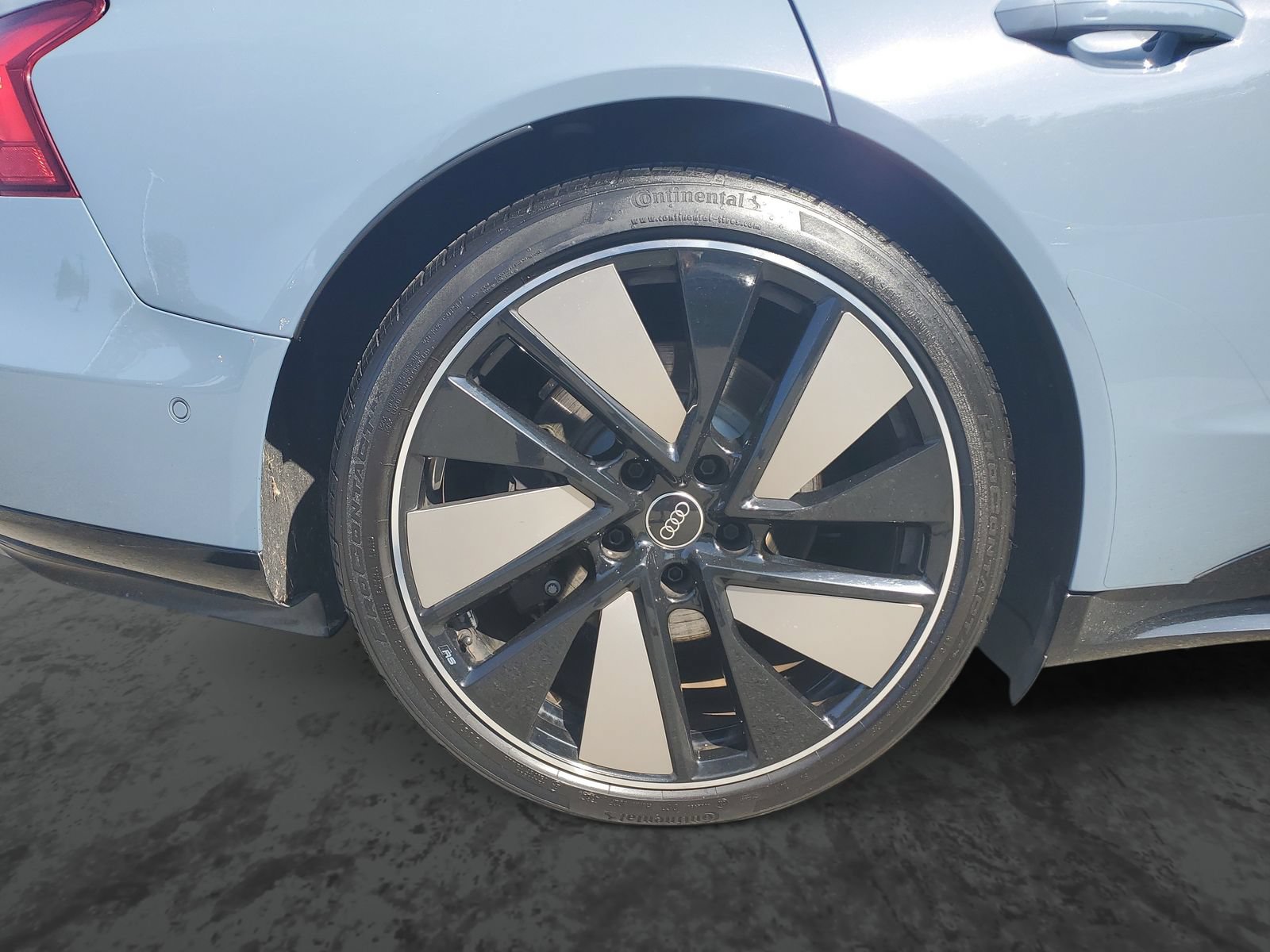 Used 2023 Audi e-tron GT Prestige w/ Prestige Package AWD/4WD image 5