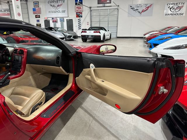 Used 2005 Chevrolet Corvette Coupe w/ Preferred Equipment Group RWD image 15