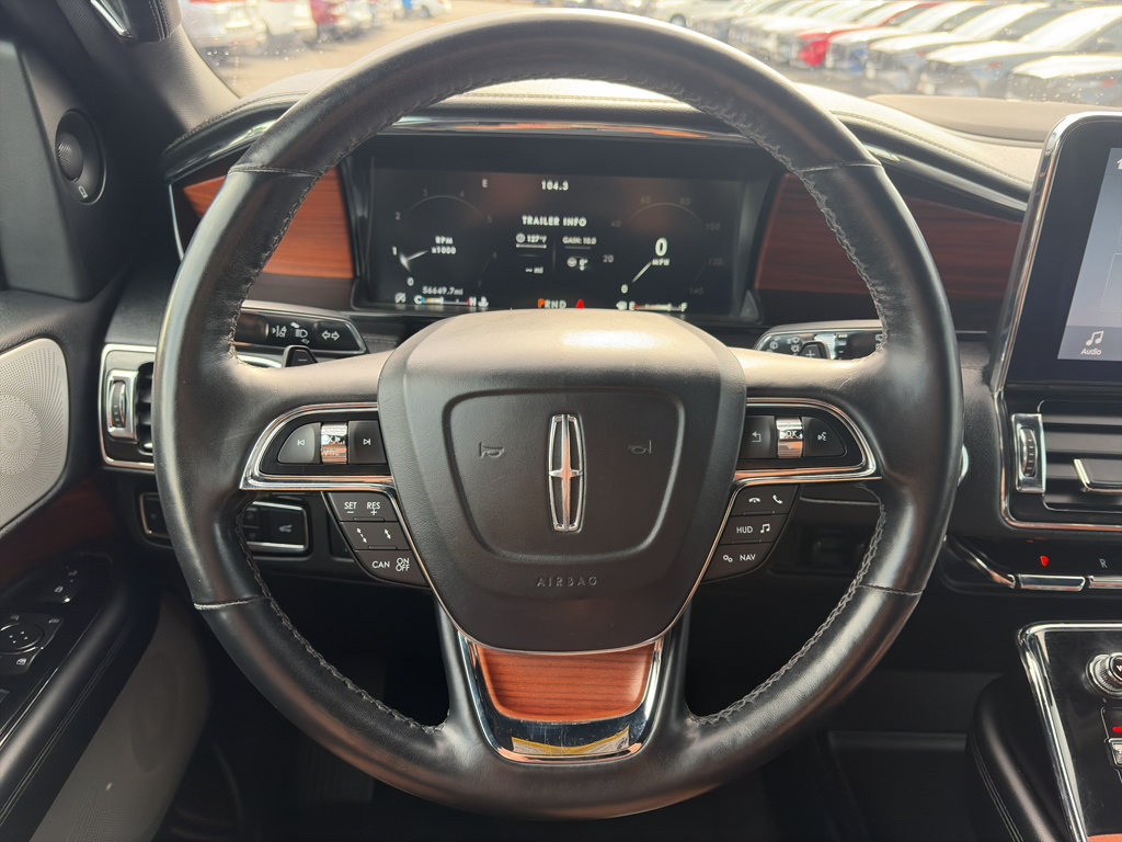 Used 2019 Lincoln Navigator Reserve AWD/4WD image 24