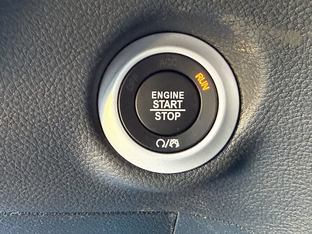 New 2026 Chrysler Pacifica Pinnacle FWD image 18