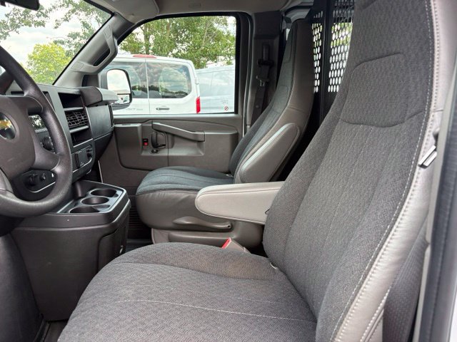 Used 2025 Chevrolet Express 2500 w/ Driver Convenience Package RWD image 29