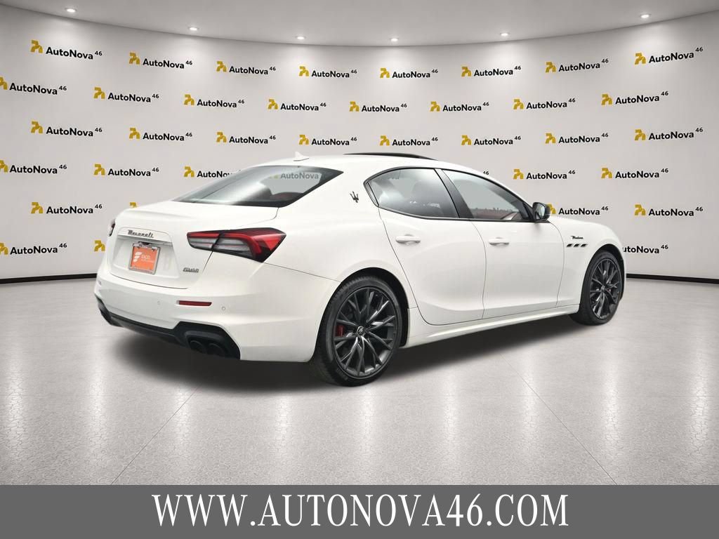 Used 2022 Maserati Ghibli Modena RWD image 9