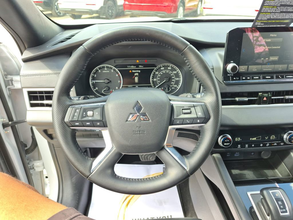 Used 2022 Mitsubishi Outlander SE image 14