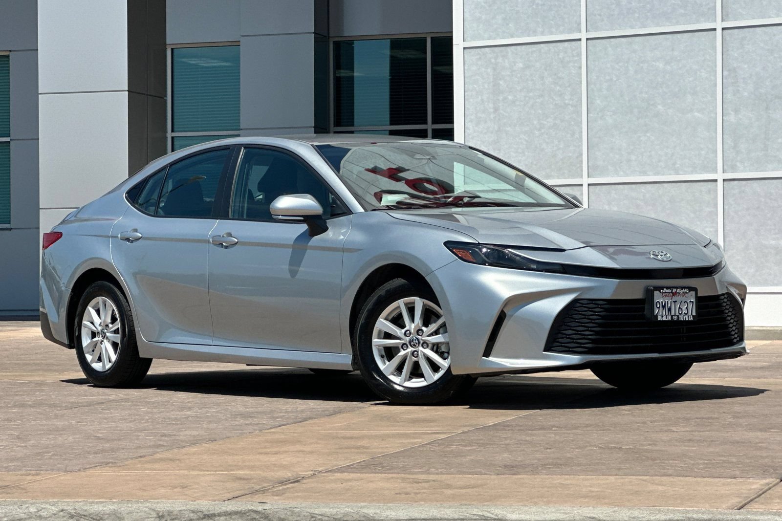 Used 2025 Toyota Camry LE AWD/4WD video 2
