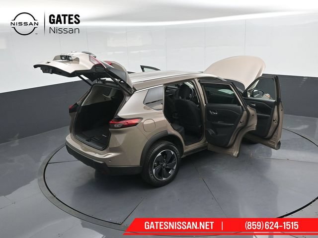 Used 2025 Nissan Rogue SV AWD/4WD image 48