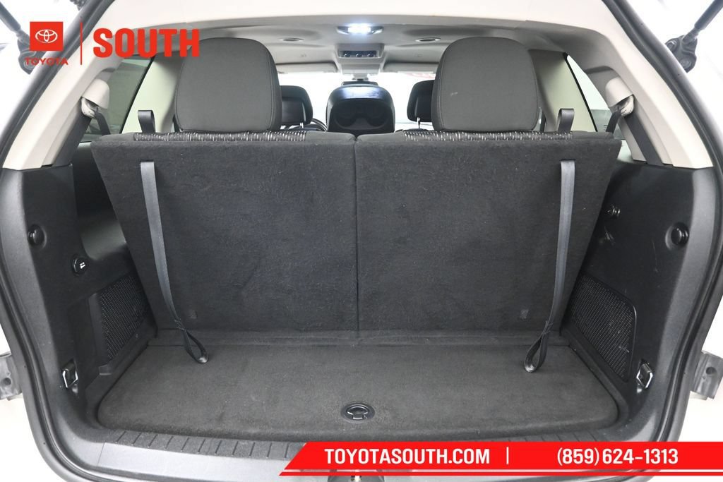 Used 2019 Dodge Journey SE FWD image 30