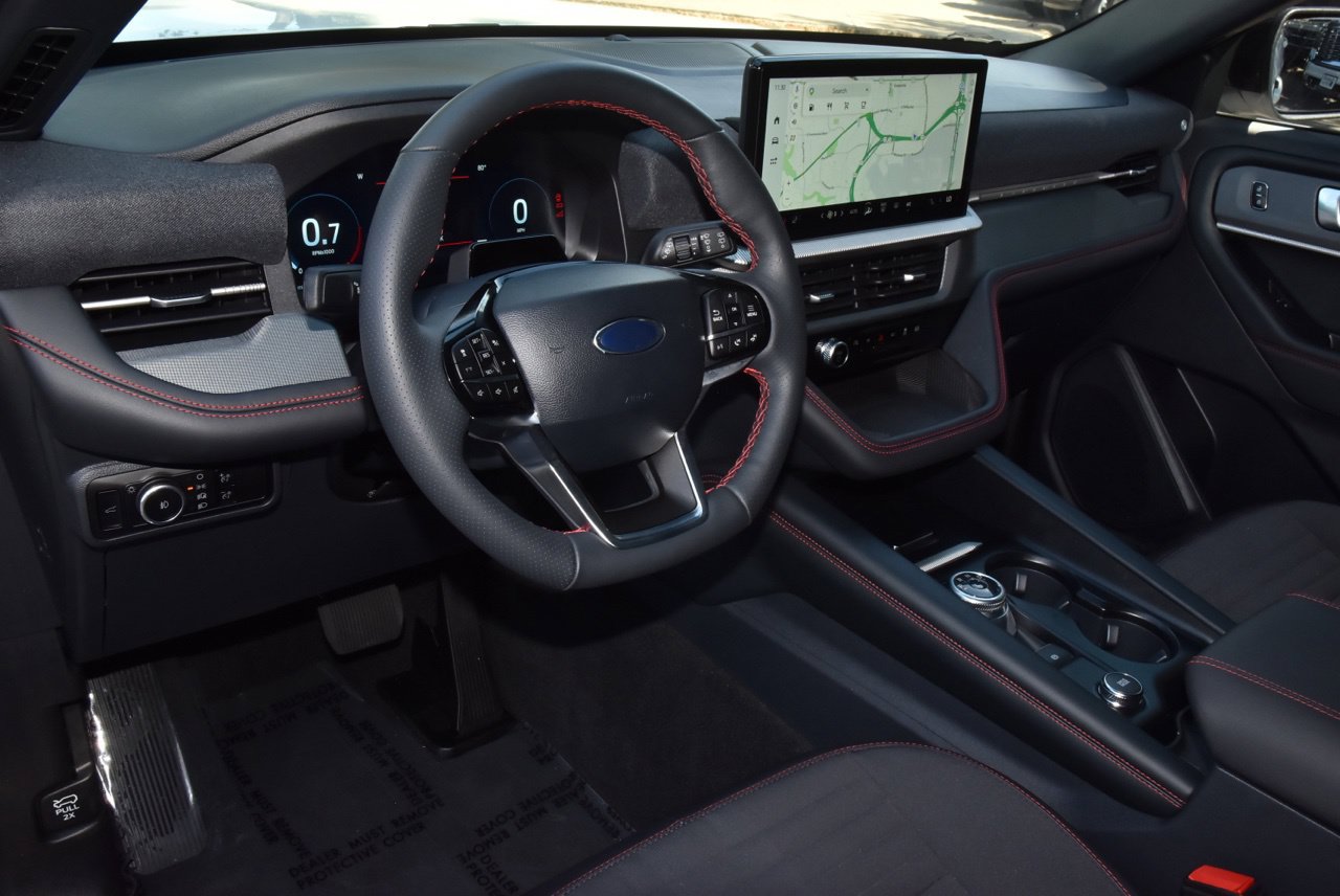 Certified 2025 Ford Explorer ST-Line RWD image 33