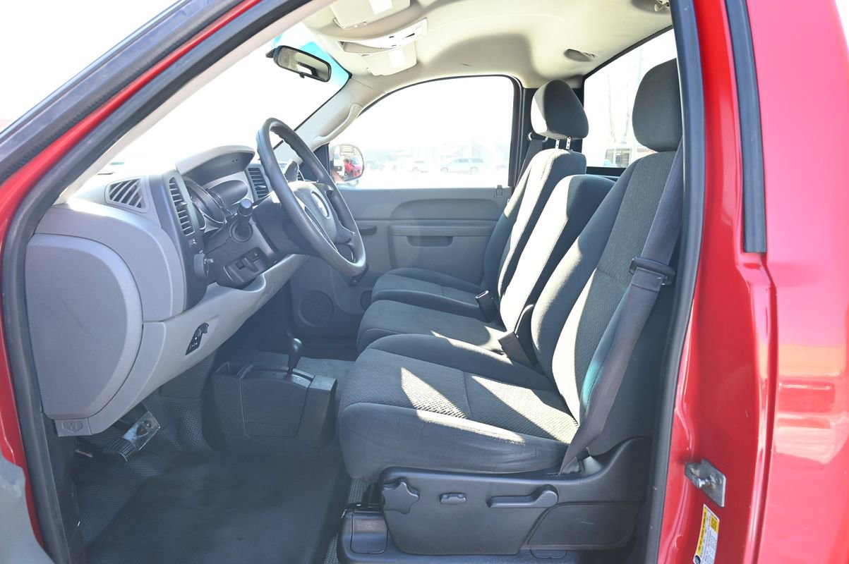 Used 2014 Chevrolet Silverado 2500 W/T w/ Snow Plow Prep Package image 18