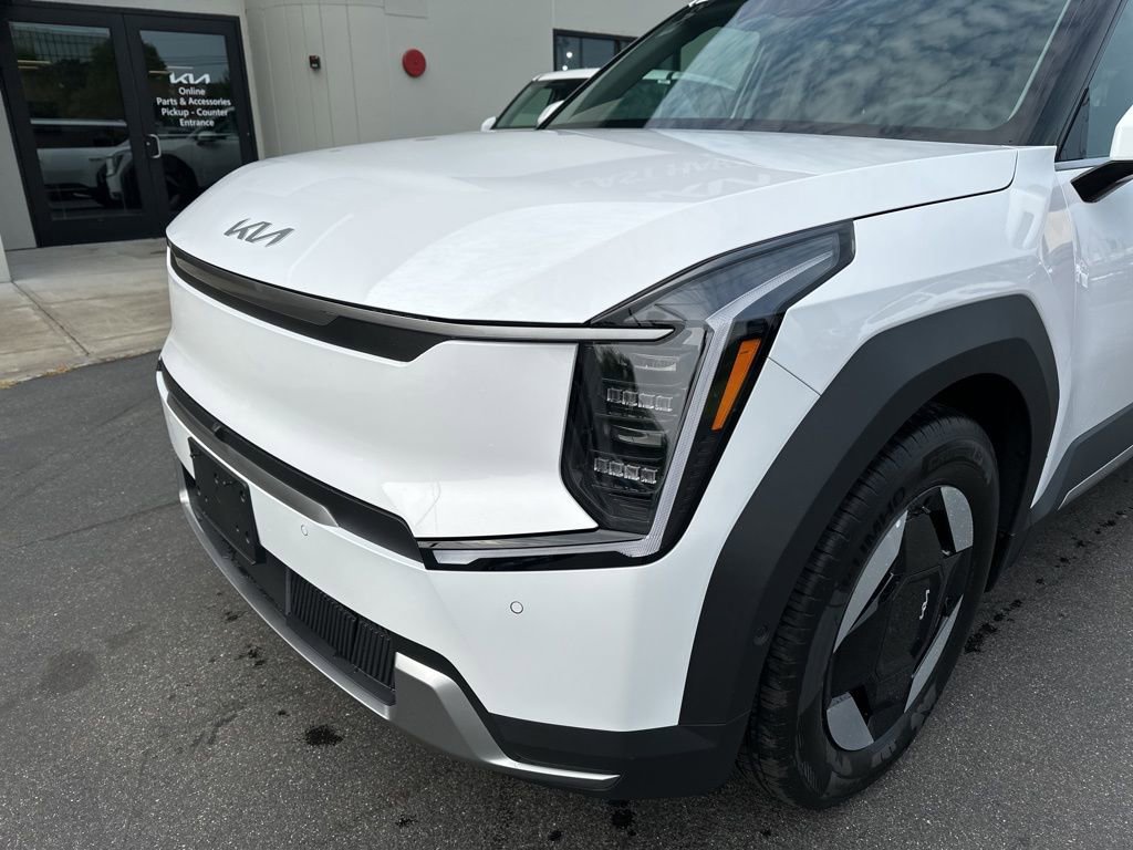 New 2026 Kia EV9 Wind image 9