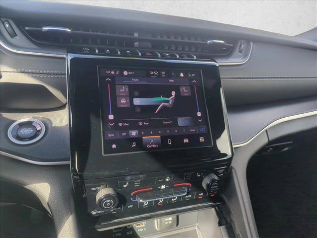 New 2025 Jeep Grand Cherokee L Altitude image 9