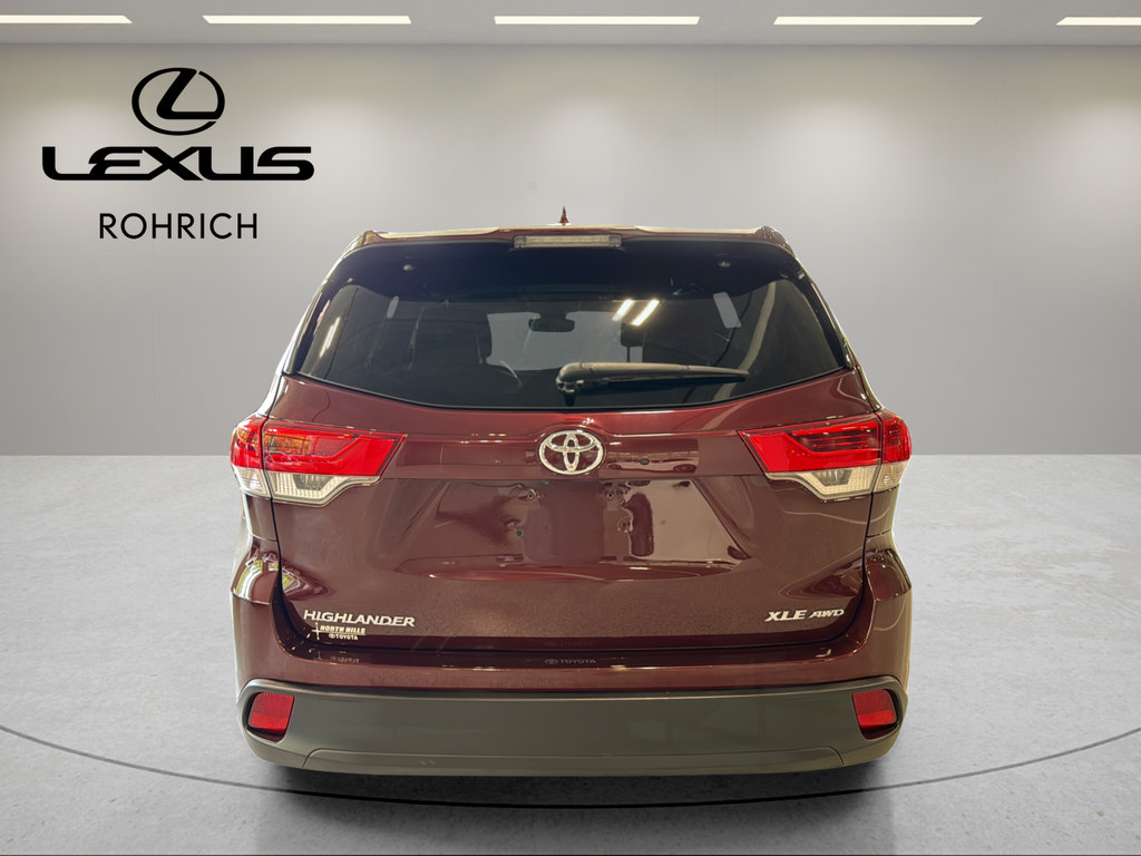 Used 2019 Toyota Highlander XLE AWD/4WD image 7