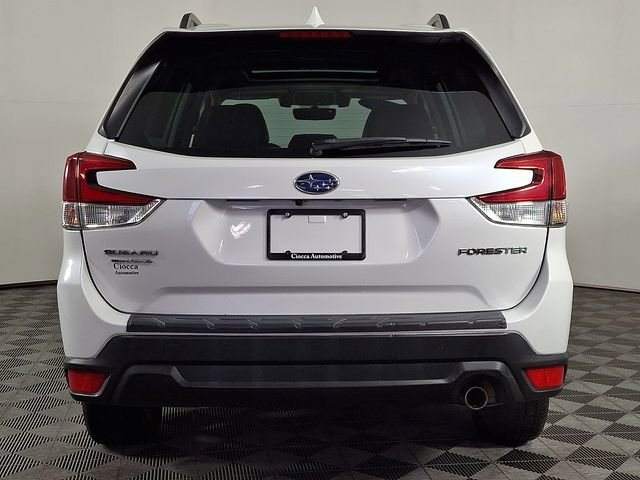 Used 2021 Subaru Forester Limited image 8